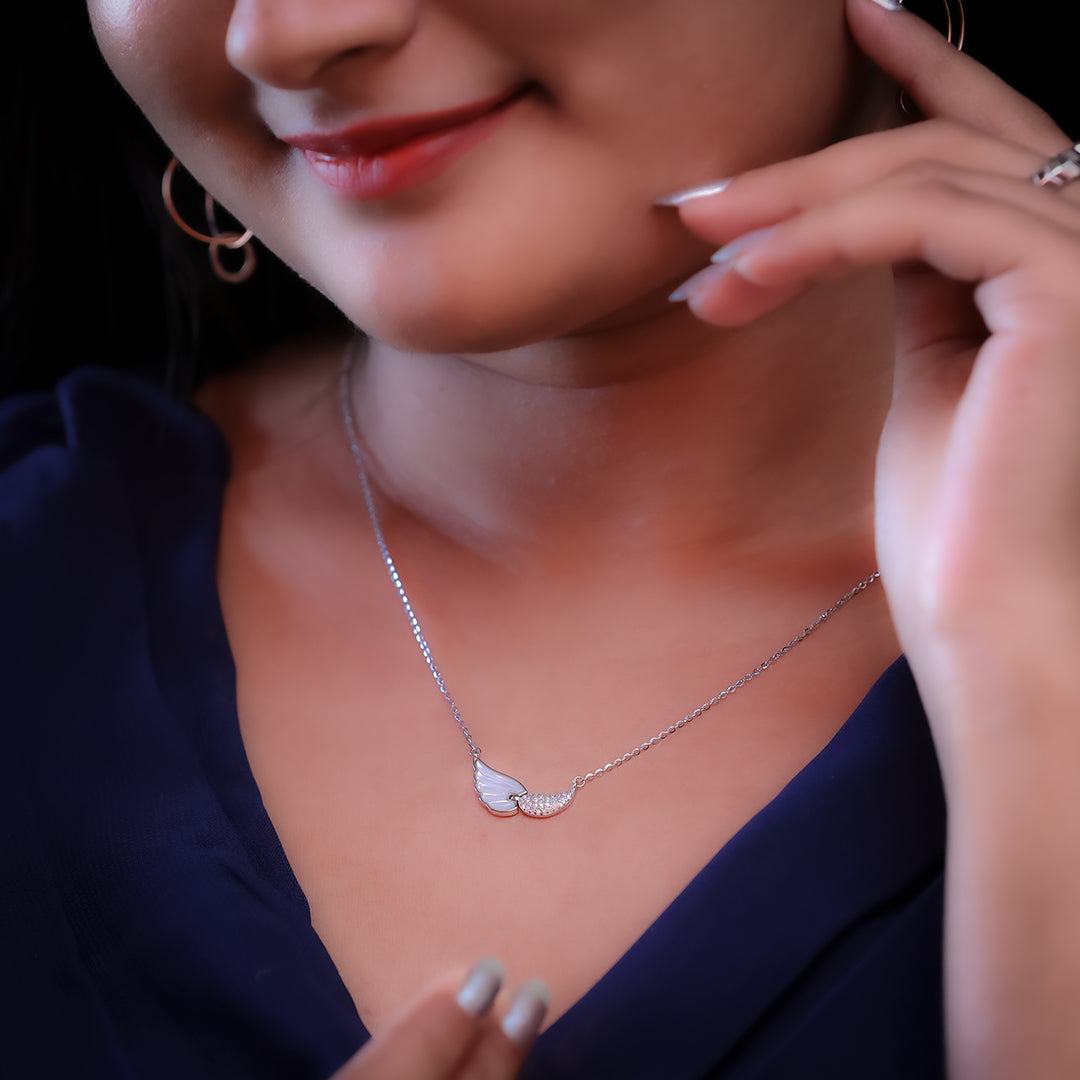 Seraphic Shine Silver Necklace with MOP